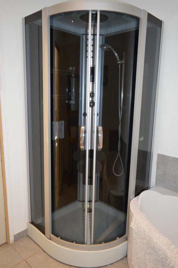 Le Studio Apartment Azille Exterior foto